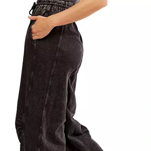 NWT FREE PEOPLE - FP movement inbound onesie - small - Picture 8 of 8